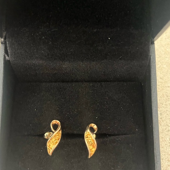 Elegant Alaska Gold Nugget Earrings, New Never Worn - Picture 1 of 1